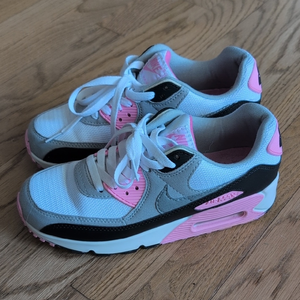 Nike Airmax Women's Size 8.5 Sneakers in Pink, Gray, and Black